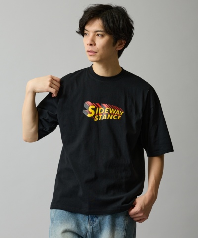 SIDEWAY STANCE �T�C�h�E�F�C�X�^���X 3D���S ����T�V���c